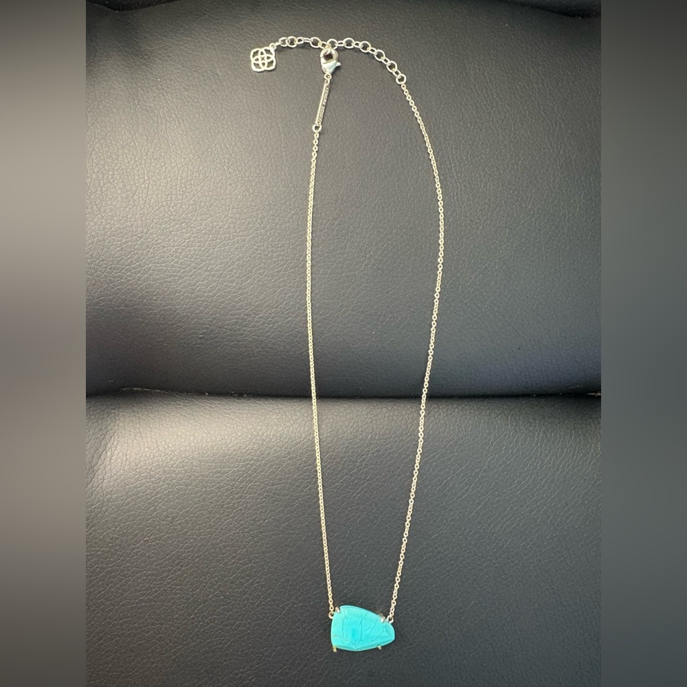 Kendra Scott Isla Turquoise stone pendant and gold chain necklace